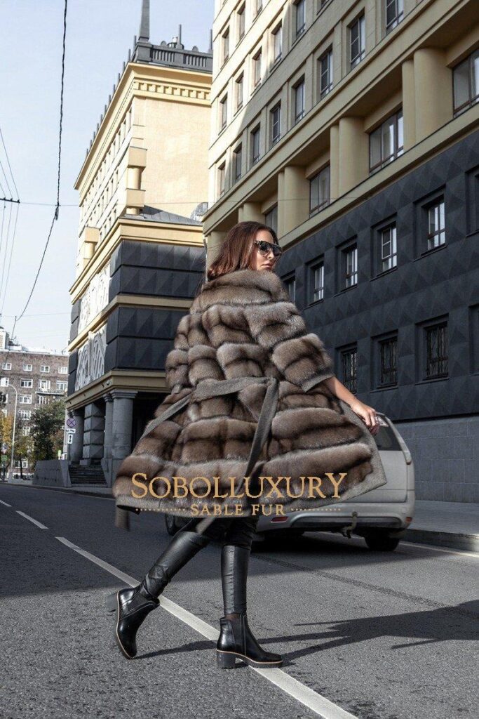 С чем носить шубу из соболя? 3 shuba iz sobolja s kozhannymi shtanami i polubotinkami